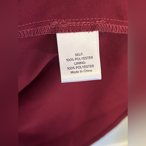 Roan + Ryan Evereve Talulah Wine Satin Shirred Tiered Ruffle Trim Midi Dress M - Picture 8 of 8